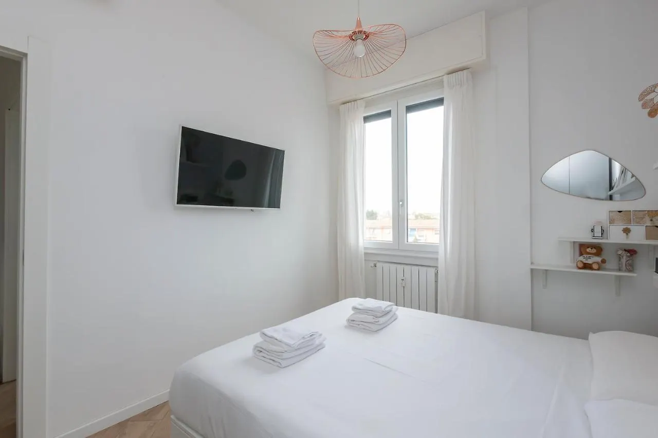 I Host Apartment - Alzaia 118 Milan